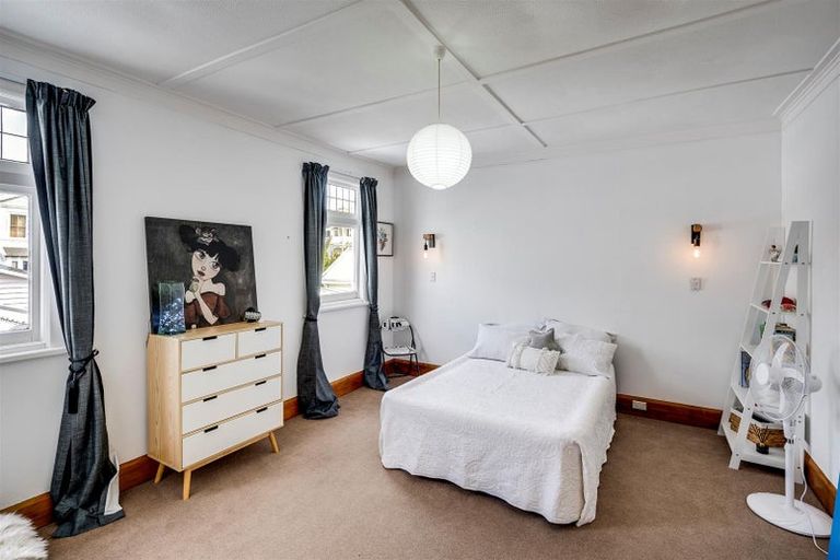 Photo of property in 11a Colenso Avenue, Hospital Hill, Napier, 4110