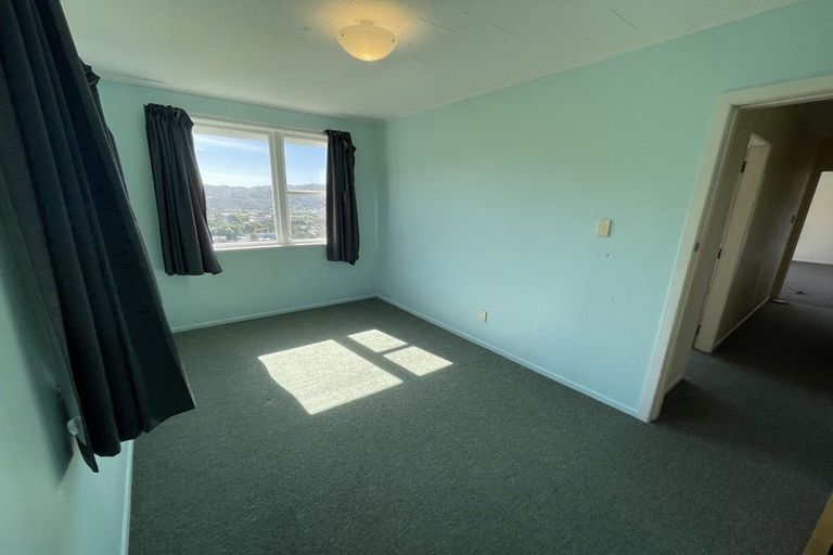 Photo of property in 41 Versailles Street, Karori, Wellington, 6012