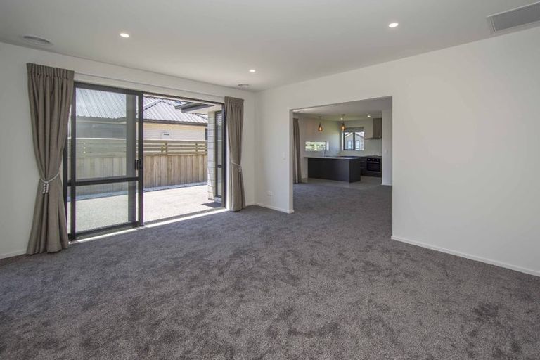 Photo of property in 6 Bryden Place, Halswell, Christchurch, 8025