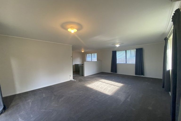 Photo of property in 33 Otanerua Road, Hatfields Beach, Orewa, 0931