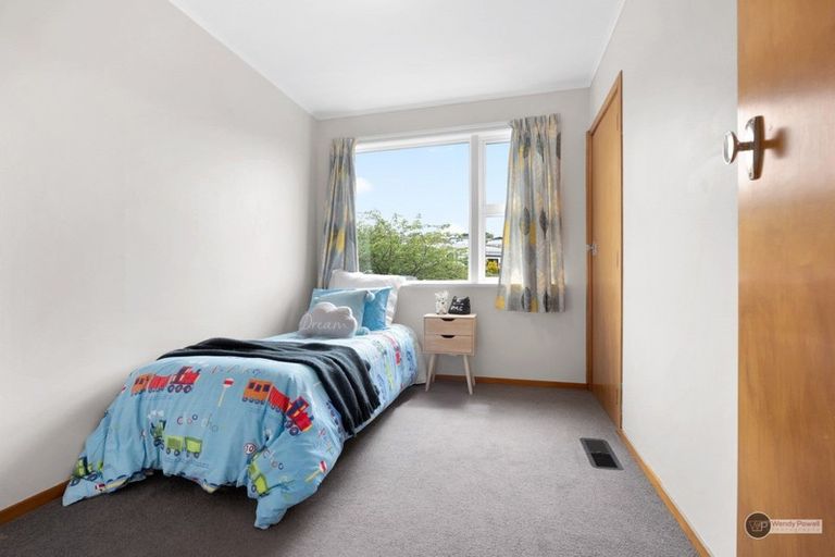 Photo of property in 8 Peach Tree Grove, Maungaraki, Lower Hutt, 5010