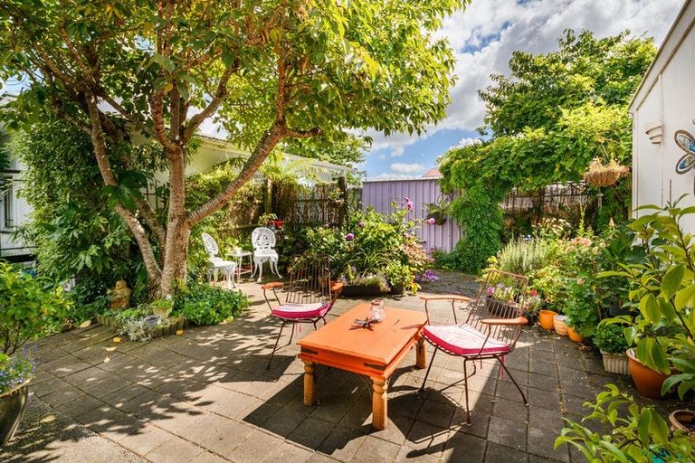 Photo of property in 9 Lambert Street, Marton, 4710