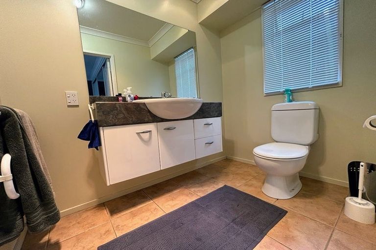 Photo of property in 12a Max Short Drive, Pukekohe, 2120