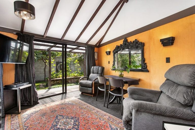 Photo of property in 305d Riccarton Road, Upper Riccarton, Christchurch, 8041