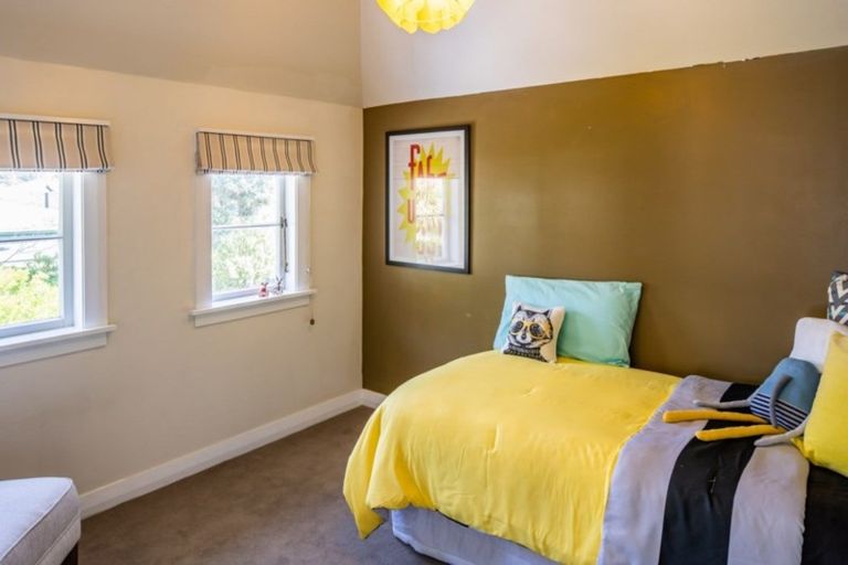 Photo of property in 7 Hinau Street, Eastbourne, Lower Hutt, 5013