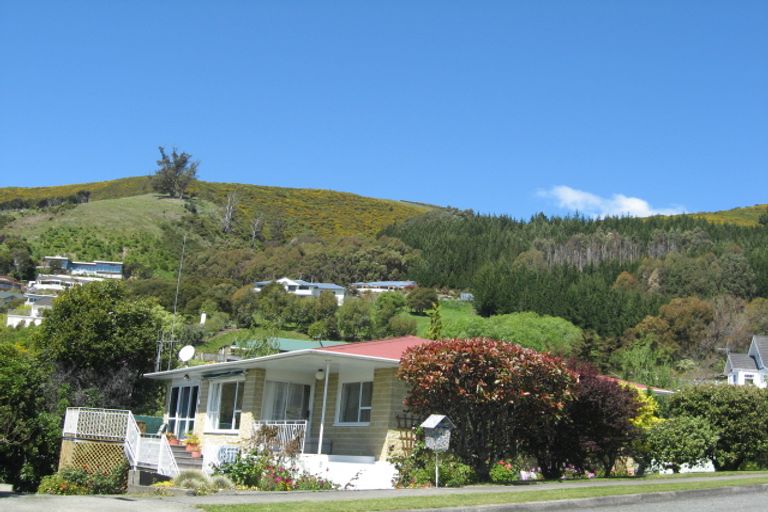 Photo of property in 42 Paremata Street, Atawhai, Nelson, 7010
