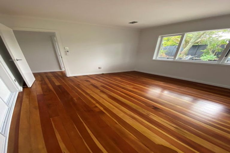 Photo of property in 26 West Lynn Road, Titirangi, Auckland, 0604