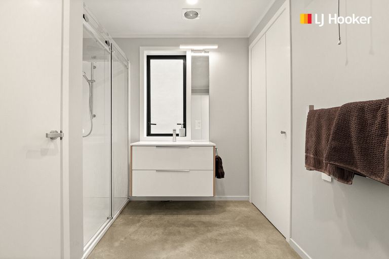 Photo of property in 108 Oxford Street, South Dunedin, Dunedin, 9012