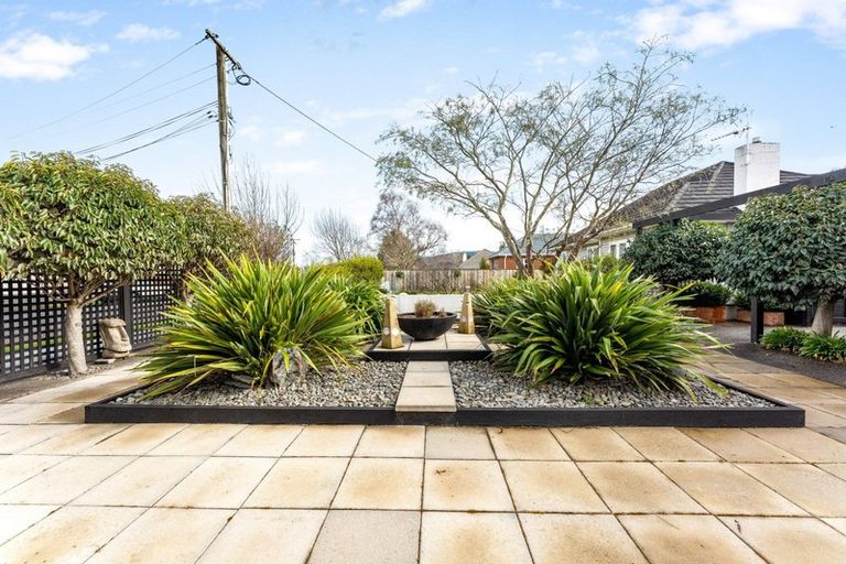 Photo of property in 9 Oak Street, Ebdentown, Upper Hutt, 5018