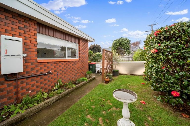 Photo of property in 3/127 Lemon Street, New Plymouth, 4312