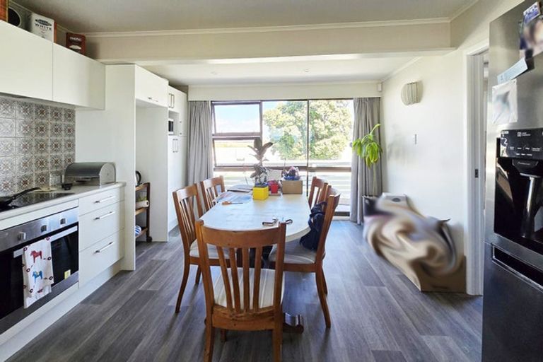 Photo of property in 97 The Esplanade, Westshore, Napier, 4110