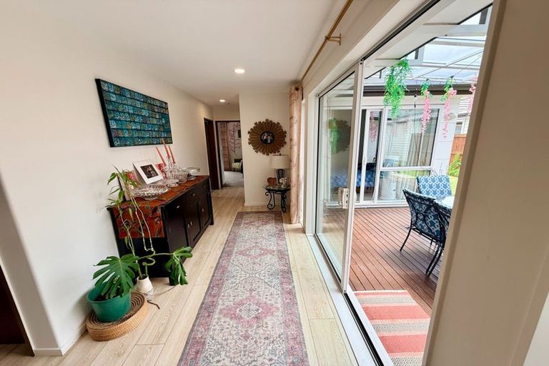 Photo of property in 9 Takahe Avenue, Takanini, 2112