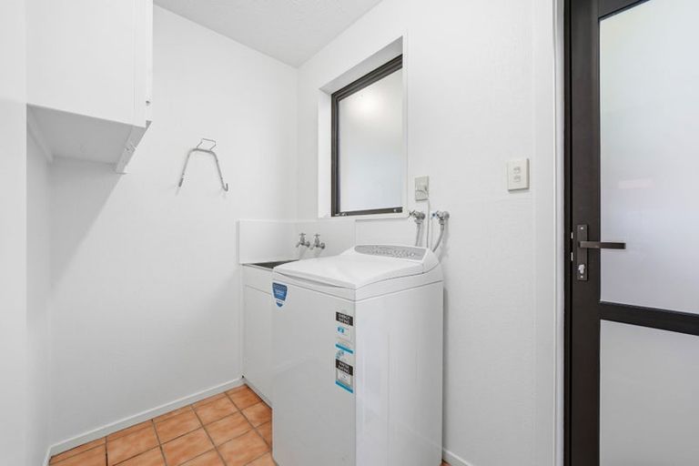 Photo of property in 2/89 Windermere Road, Papanui, Christchurch, 8053