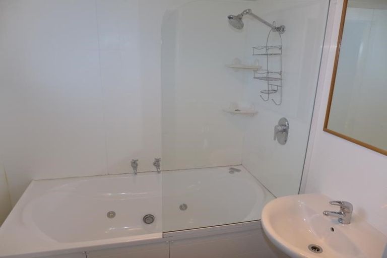 Photo of property in 4 Jervois Road, Jervoistown, Napier, 4112