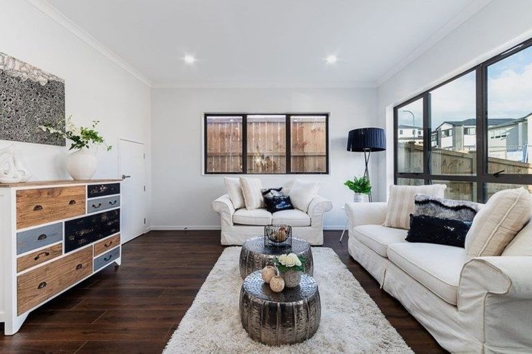 Photo of property in 42 Tinaku Road, Flat Bush, Auckland, 2019