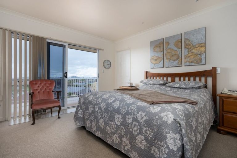 Photo of property in 117 Rototuna Road, Rototuna, Hamilton, 3210