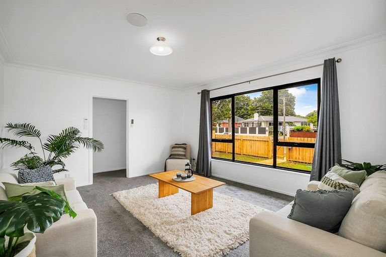 Photo of property in 4 Coles Place, Manurewa, Auckland, 2102