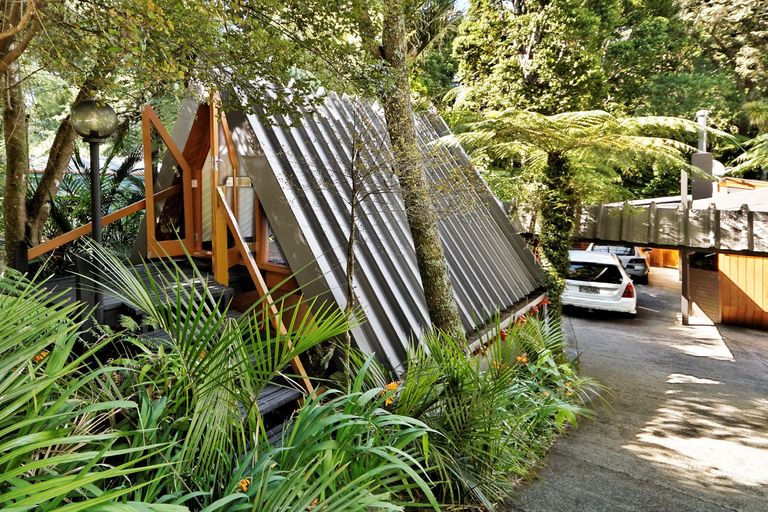 Photo of property in 12 Taraire Road, Titirangi, Auckland, 0604