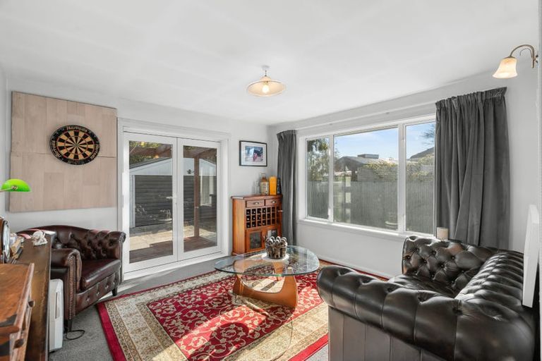 Photo of property in 33 Wilton Crescent, Bishopdale, Christchurch, 8053