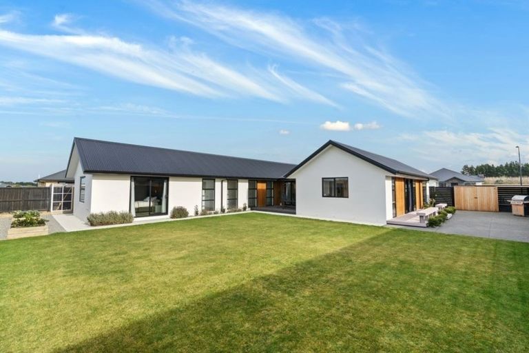 Photo of property in 31 Kingsdowne Drive, West Melton, 7618