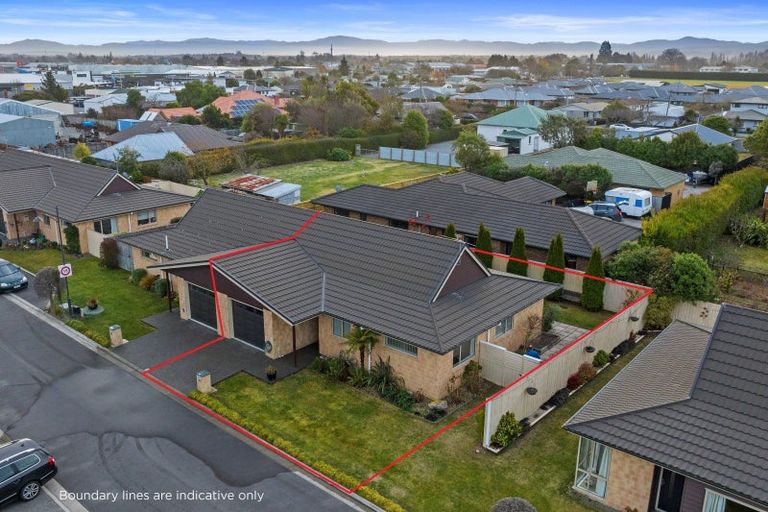 Photo of property in 3 Reeves Road, Rangiora, 7400
