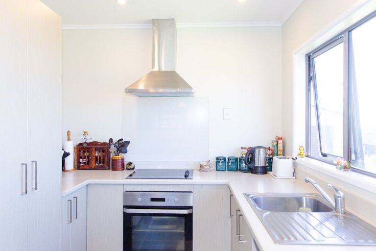 Photo of property in 34 Okiwa Terrace, Waiinu Beach, Whanganui, 4588