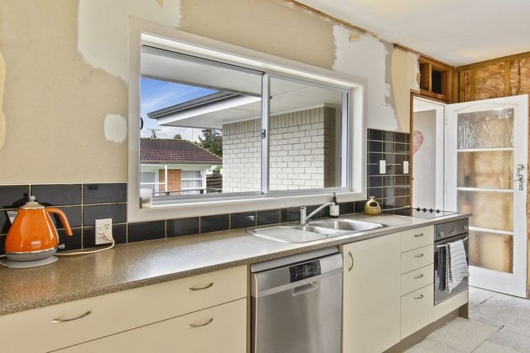 Photo of property in 5 Settlement Road, Papakura, 2110