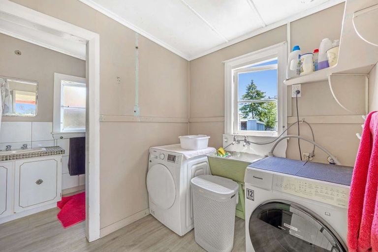 Photo of property in 1440 Martinborough Masterton Road, Gladstone, Masterton, 5884