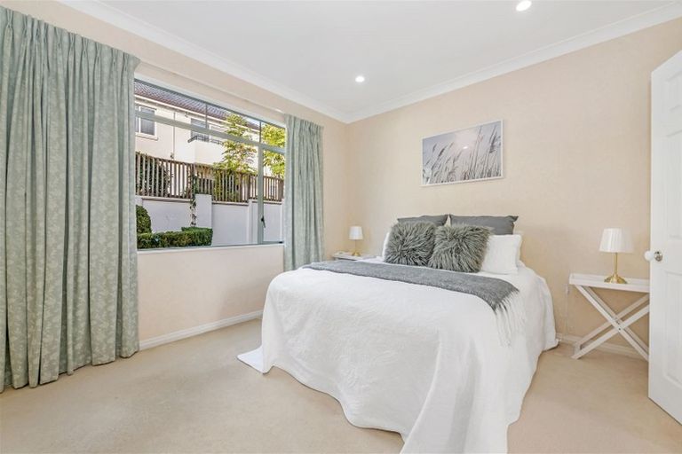 Photo of property in 23 Grammar School Road, Pakuranga, Auckland, 2010