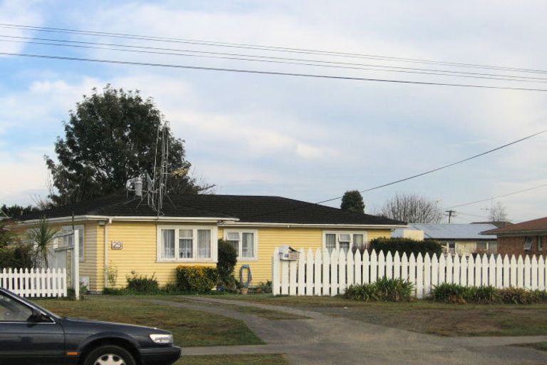 Photo of property in 29 Avalon Drive, Nawton, Hamilton, 3200