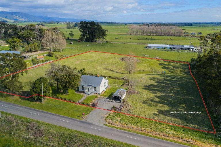 Photo of property in 107 Akers Road, Linton, Palmerston North, 4472