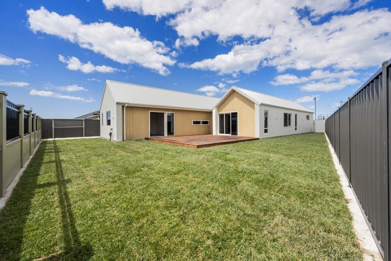 Photo of property in 102 Pelorus Avenue, Poraiti, Napier, 4182