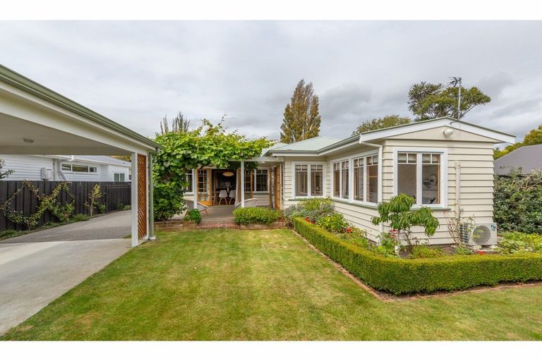 Photo of property in 91 Ashgrove Terrace, Somerfield, Christchurch, 8024