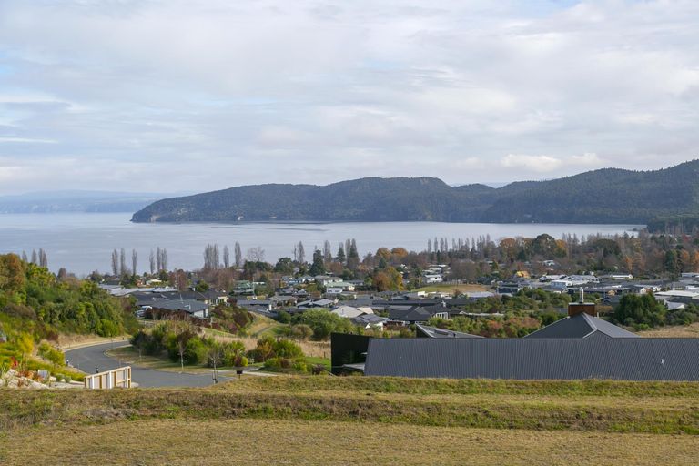 Photo of property in 35 Kittyhawk Drive, Kinloch, Taupo, 3377