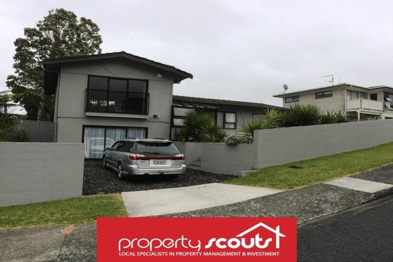 Photo of property in 3 Glen Vista Place, Bayview, Auckland, 0629