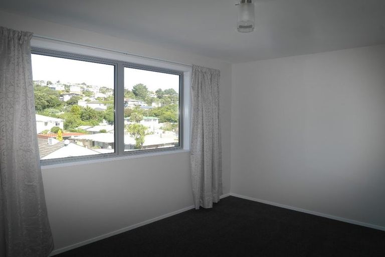 Photo of property in 137a Newlands Road, Newlands, Wellington, 6037