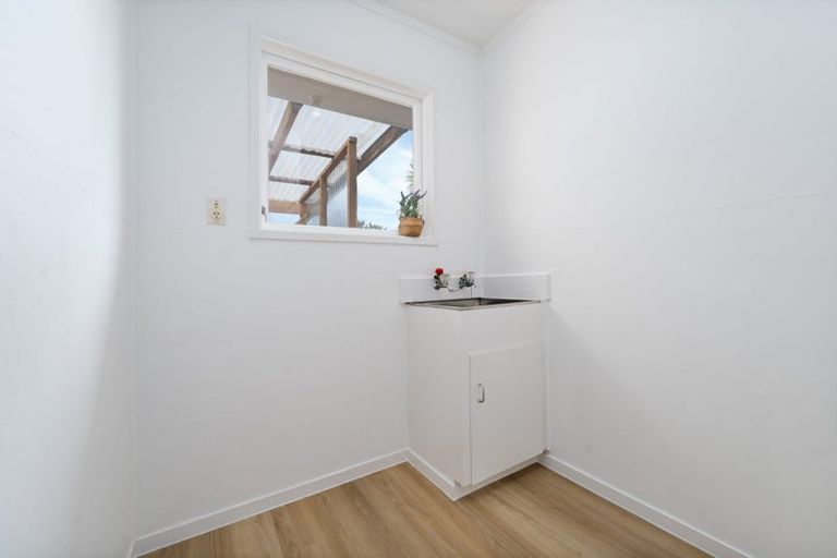 Photo of property in 402 West Coast Road, Glen Eden, Auckland, 0602