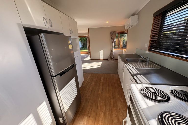 Photo of property in 2/38 Chipping Lane, Redwood, Christchurch, 8051