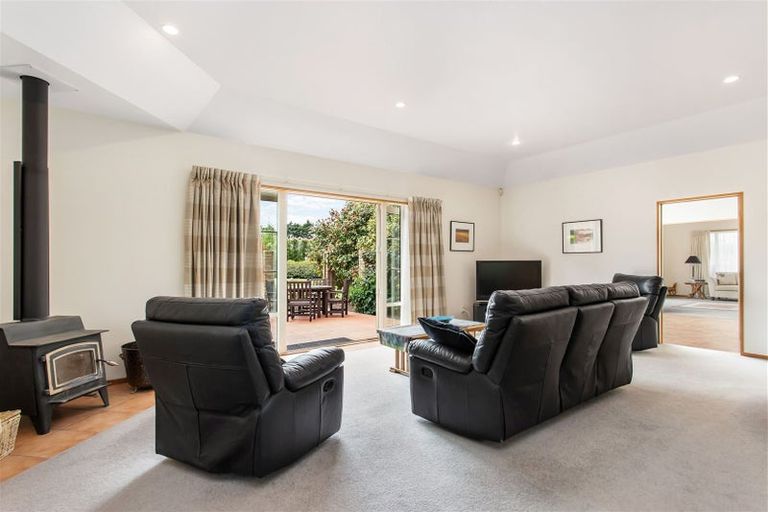 Photo of property in 518 Pound Road, Yaldhurst, Christchurch, 7676