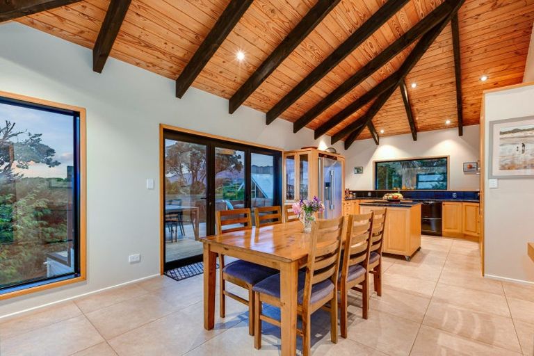 Photo of property in 13 Frances Street, Waikanae Beach, Waikanae, 5036