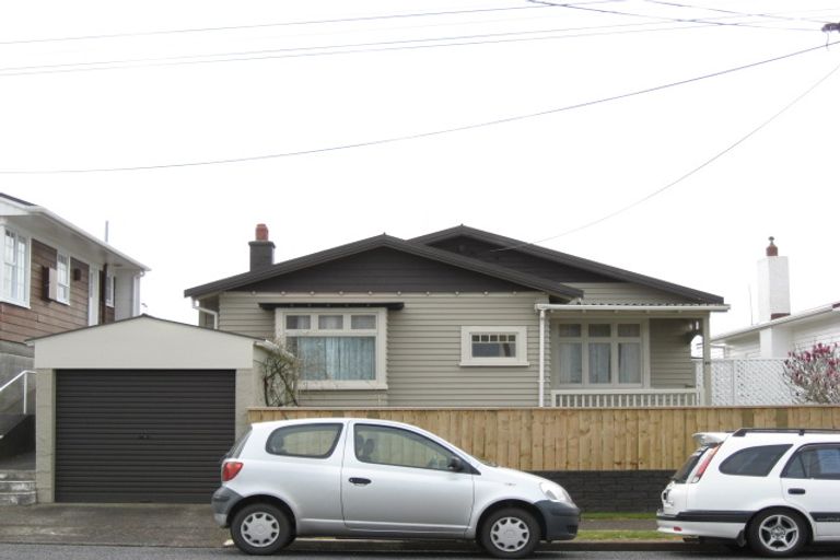 Photo of property in 25 Ngaio Street, Strandon, New Plymouth, 4312