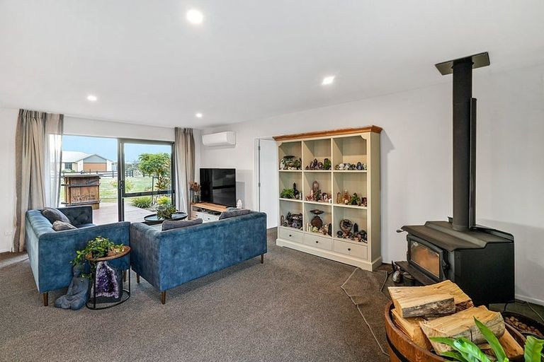 Photo of property in 81 Kingsdowne Drive, West Melton, 7618