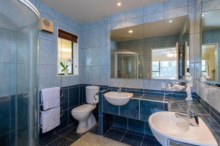 Photo of property in 14 Park Rise, Campbells Bay, Auckland, 0630