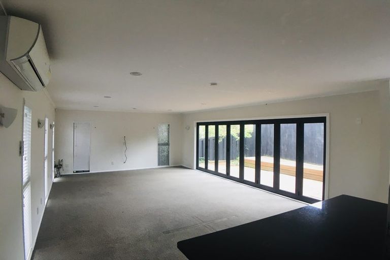 Photo of property in 30 Reeves Road, Pakuranga, Auckland, 2010