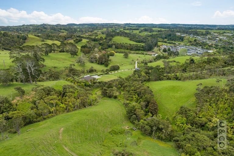 Photo of property in 25 School Road, Waimauku, 0881