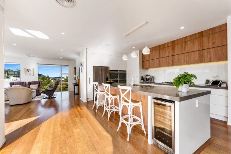 Photo of property in 14 Tauwaka Crescent, Riverhead, 0820