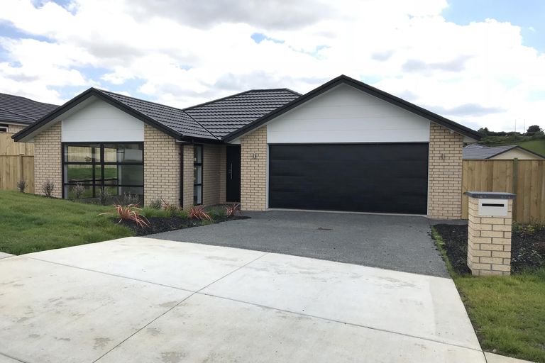 Photo of property in 92 Hillpark Drive, Pokeno, 2402