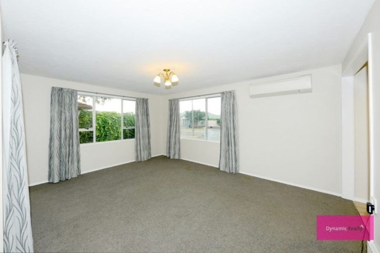 Photo of property in 120 Inwoods Close, Parklands, Christchurch, 8083