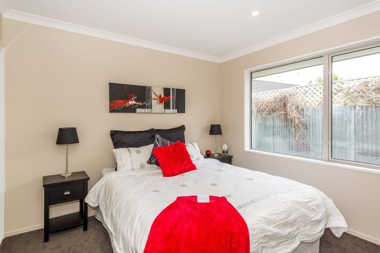 Photo of property in 71 Cuffs Road, Wainoni, Christchurch, 8061