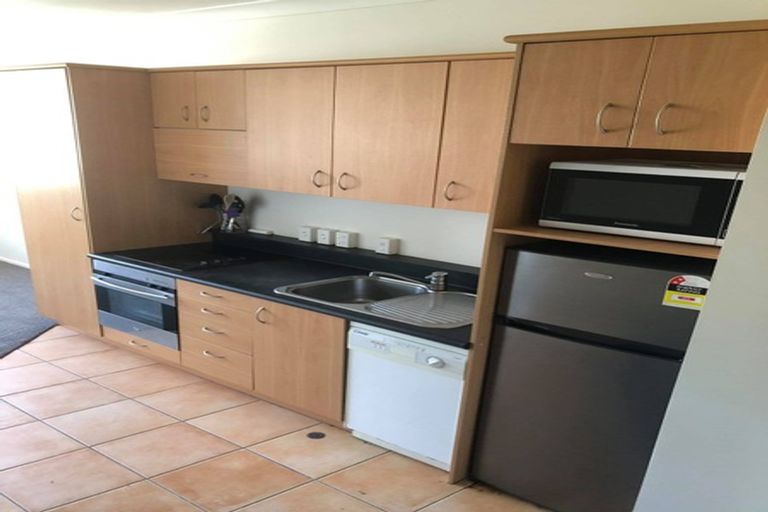 Photo of property in Terrace Garden Apartments, 9a/120 The Terrace, Wellington Central, Wellington, 6011